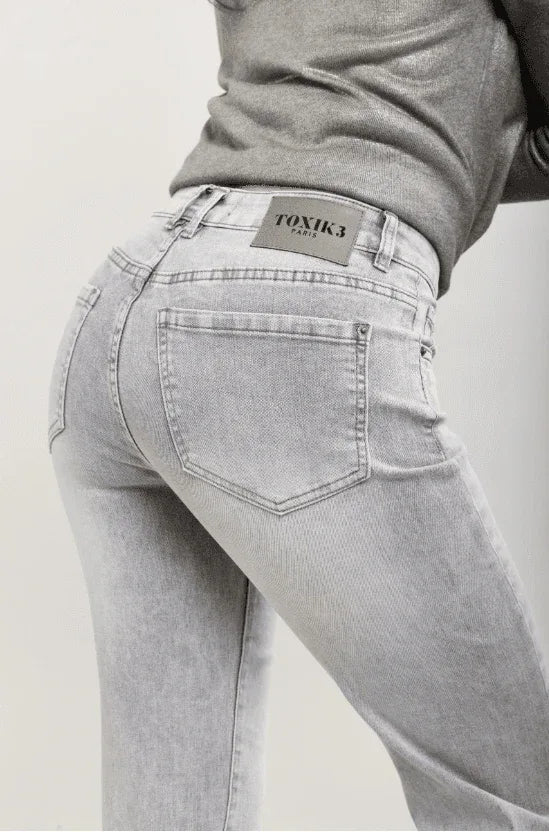 Toxik3 - Gerade geschnittene Stretch-Jeans in Hellgrau – bequem & vielseitig kombinierbar - Trendy Fashion
