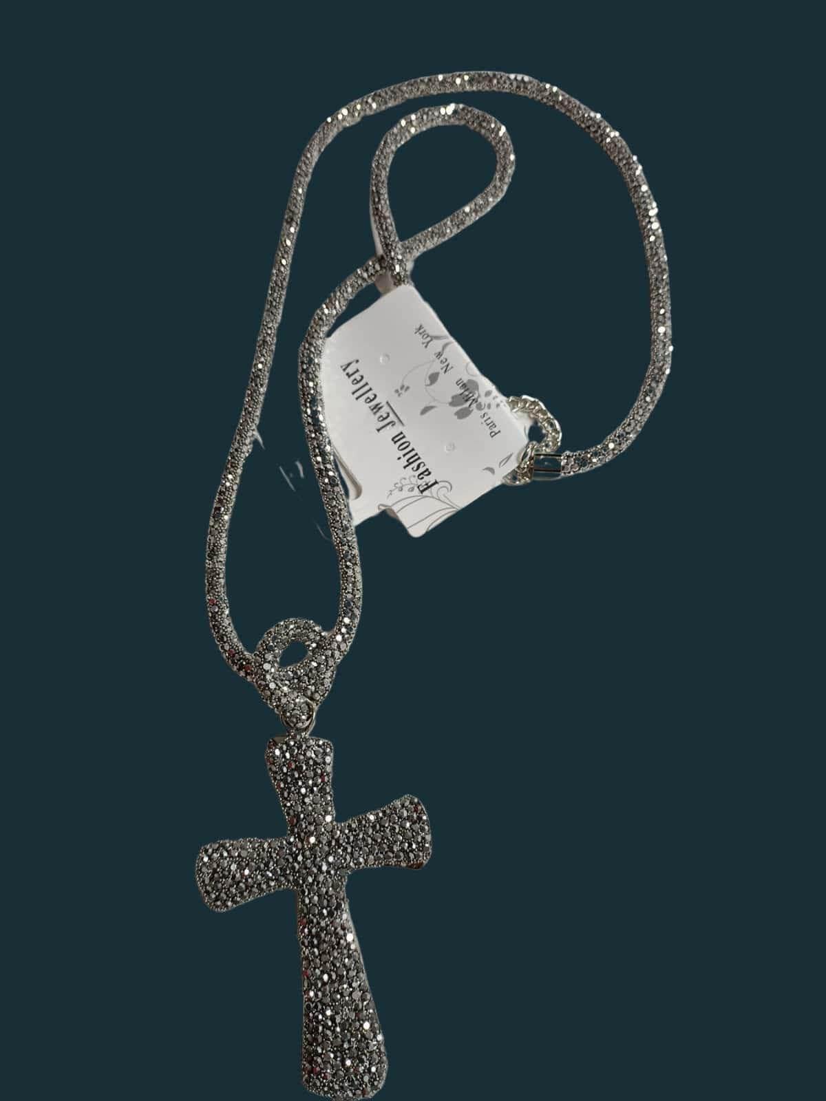 Kreuzkette Damen Silber – Stilvoller Schmuck für jeden Anlass